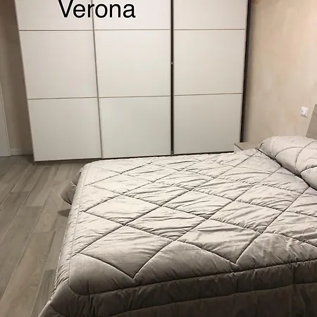 White House * Verona